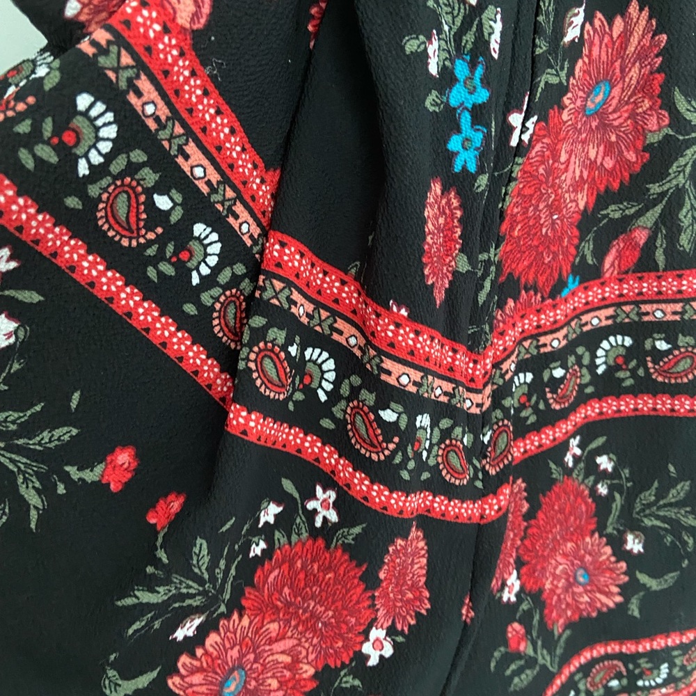 Francesca’s rompers - Picture 3 of 3